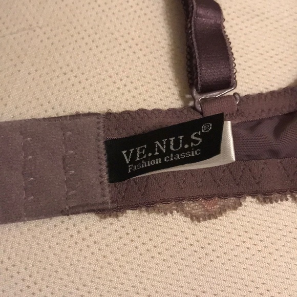 NWOT VENUS Women's Bra size 38C lace padded - Picture 6 of 8